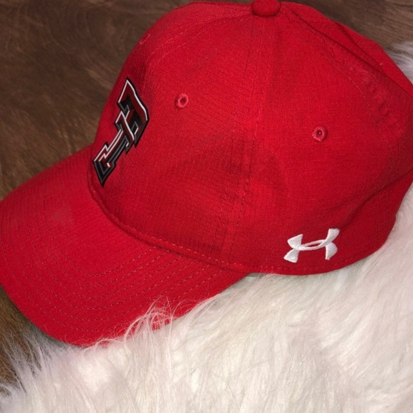 Under Armour Texas Tech red baseball hat - Picture 2 of 4